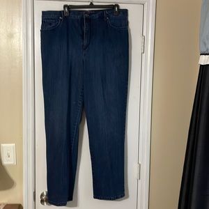 Bluejeans, Gloria Vanderbilt, Amanda missy 18, excellent condition.